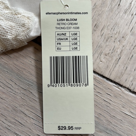 New pair of Elle Macpherson  Lush Bloom retro cream thong E37-1038 dive Large - Picture 2 of 3